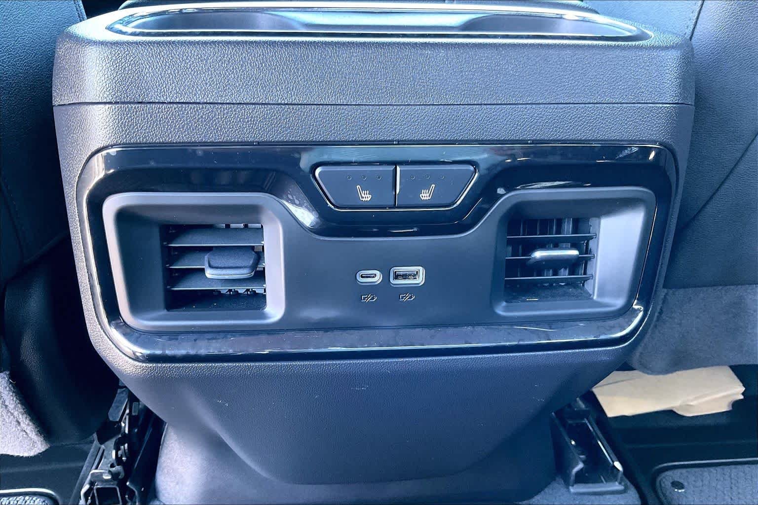 Used 2026 Summit White GMC AT4 image 31