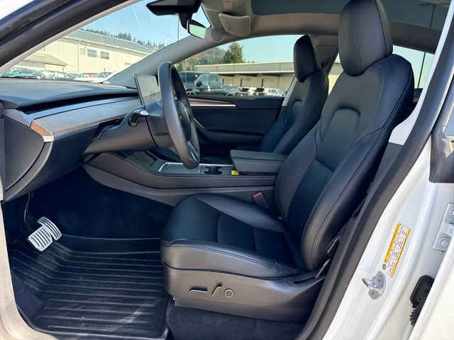 Used 2022  Tesla Performance image 16