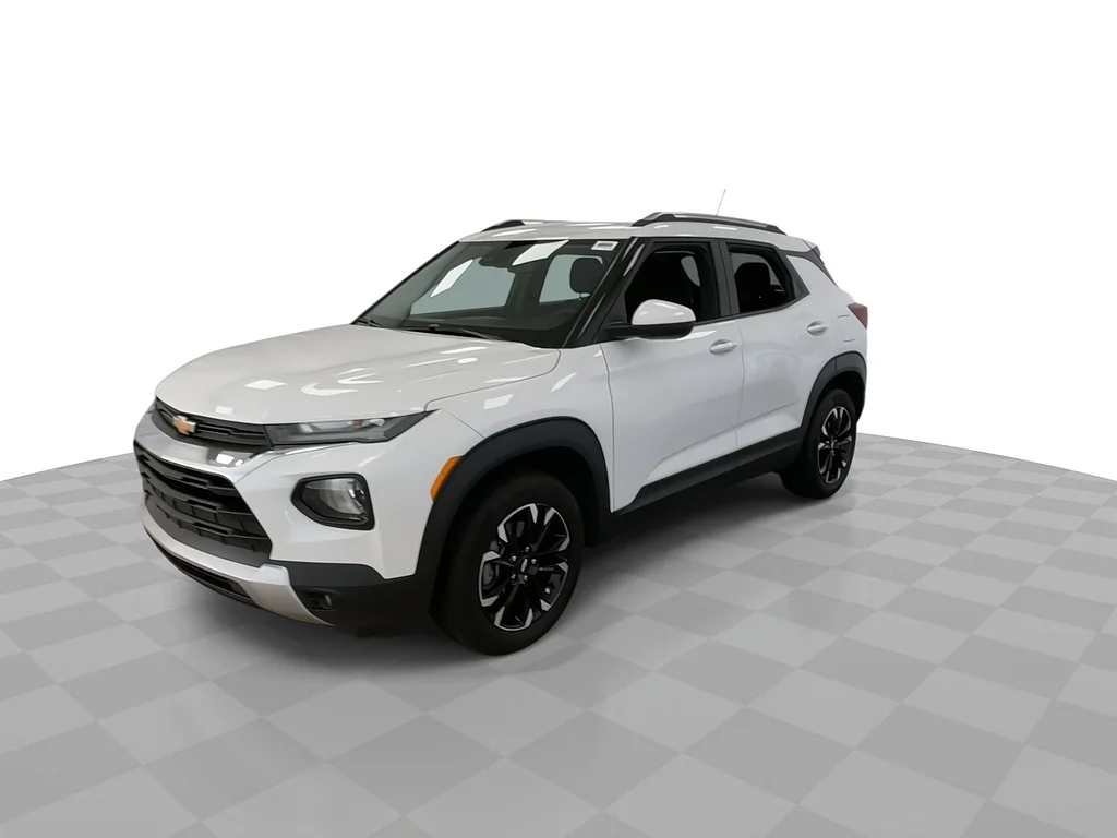 Used 2023 Summit White Chevrolet LT image 5