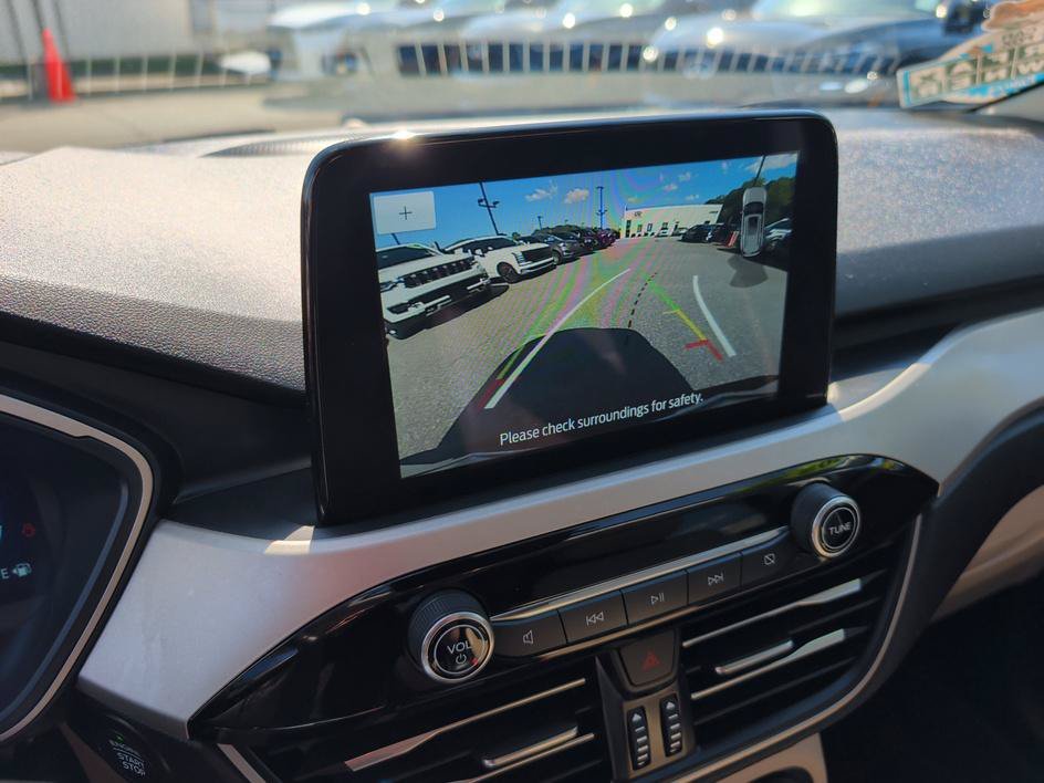 Used 2022 Oxford White Ford SEL image 23