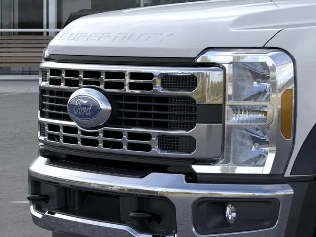 2025 Ford F-600 Super Duty Chassis Cab XL - Photo 17