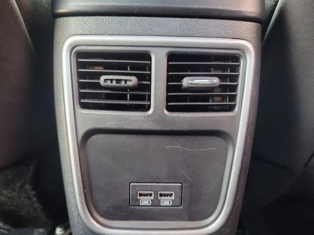 Used 2022 Black Dodge SXT image 15