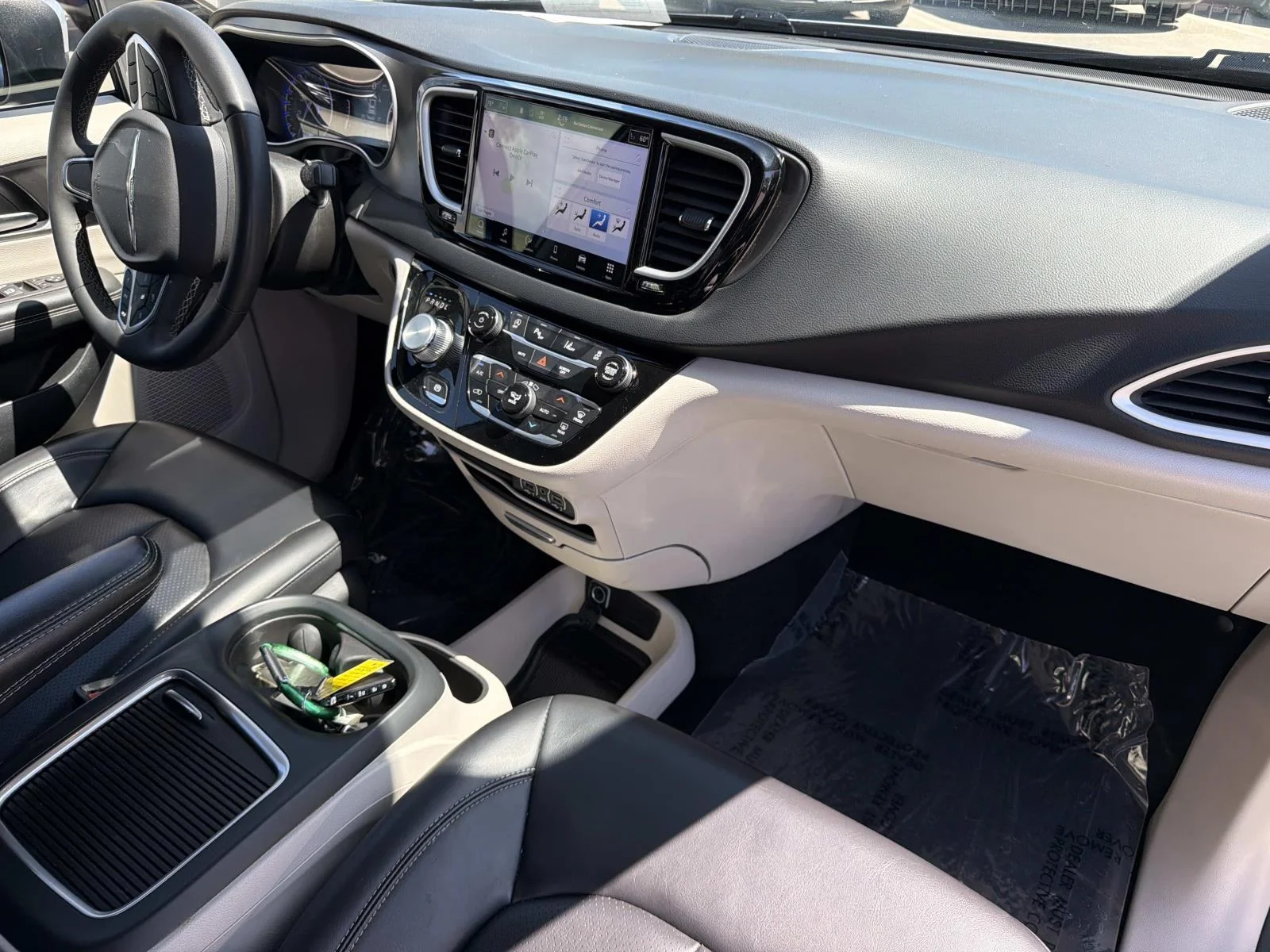 2023 Chrysler Pacifica Touring L - Photo 24