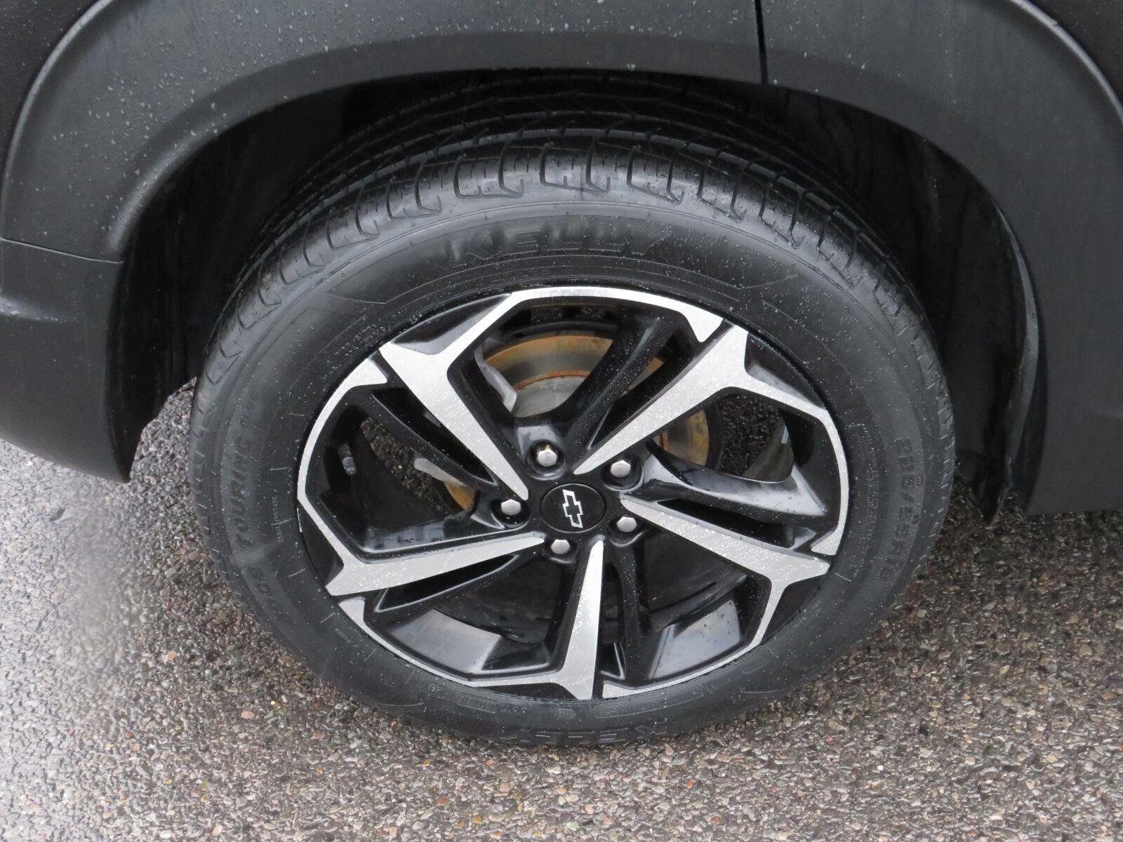 Used 2021 Mosaic Black Metallic Chevrolet RS image 17