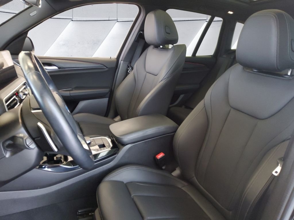 Used 2022 Black BMW xDrive30i image 8