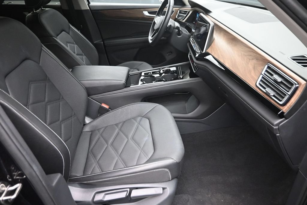 Used 2026 Black Volkswagen SE w/Technology image 9