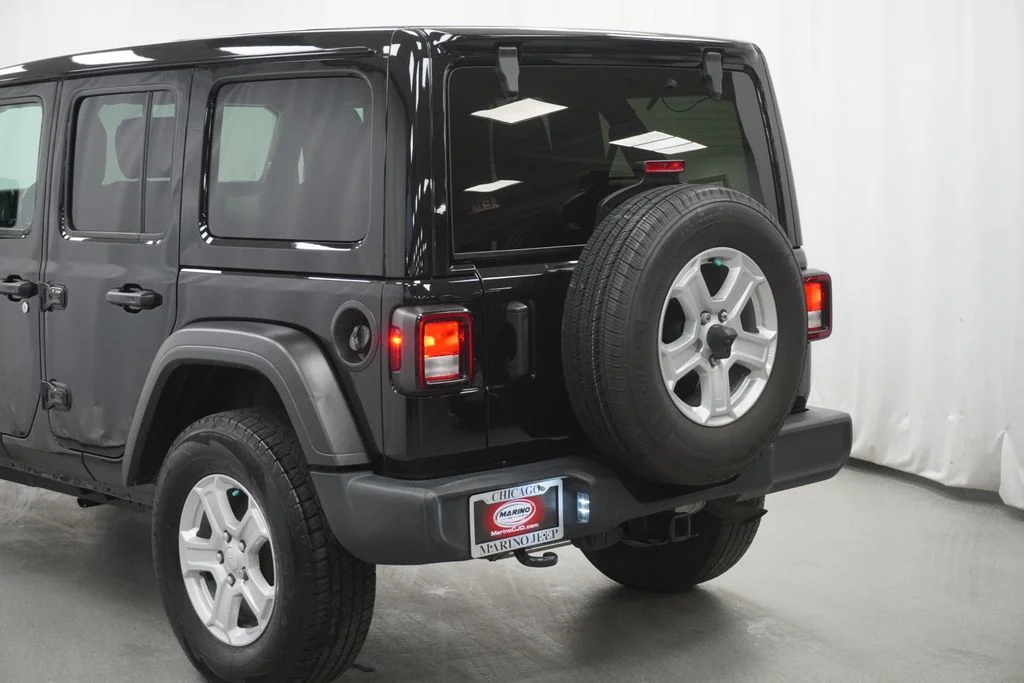 Used 2021 Black Jeep Unlimited Sport S image 13