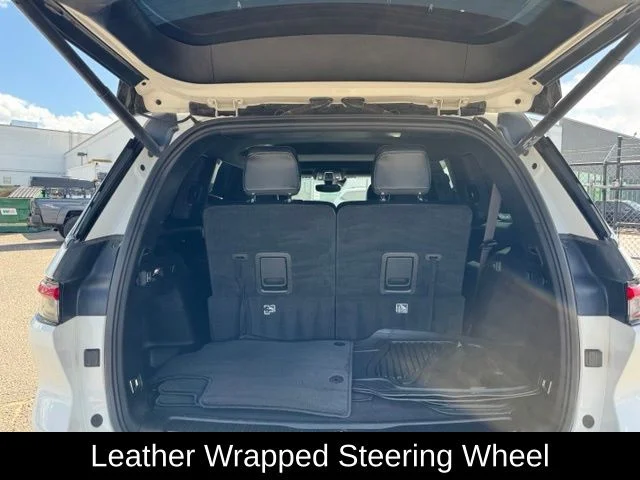 Used 2021 White Jeep Altitude image 21