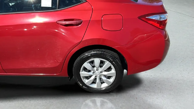 Used 2016 Red Toyota LE image 36