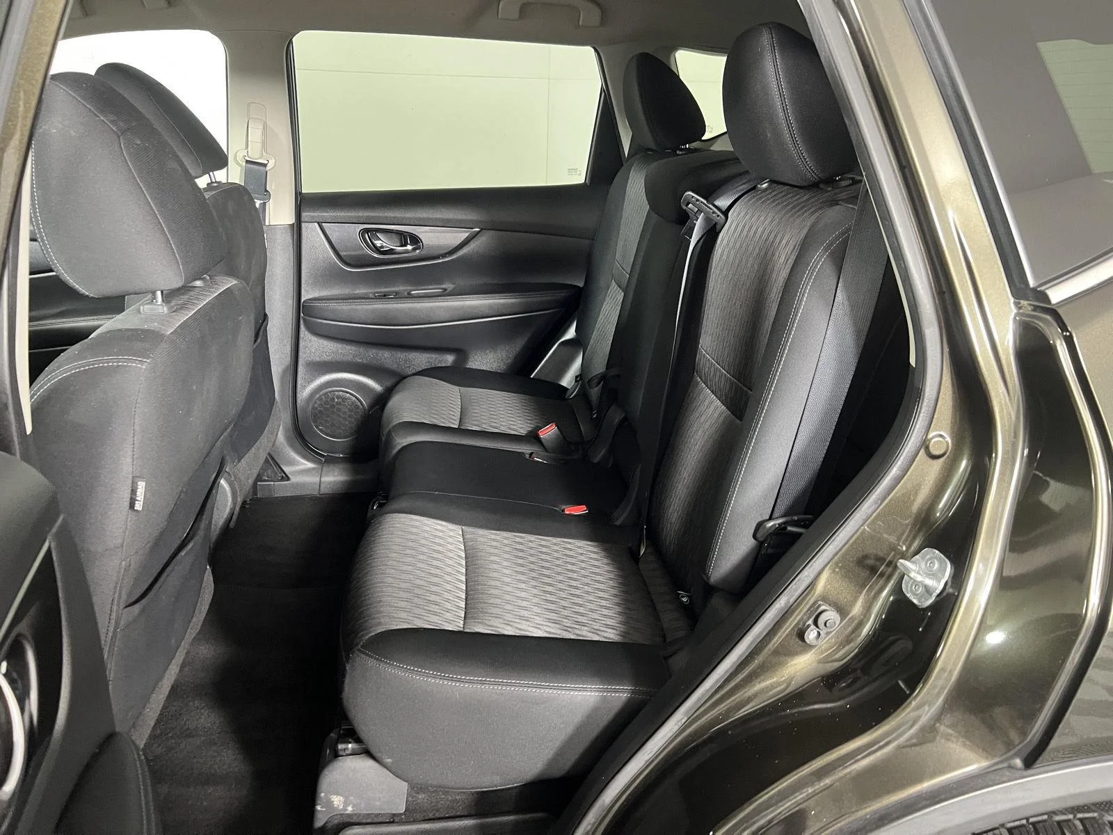 Used 2017 Midnight Jade Nissan SV image 22