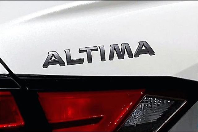 2023 Nissan Altima SL - Photo 8