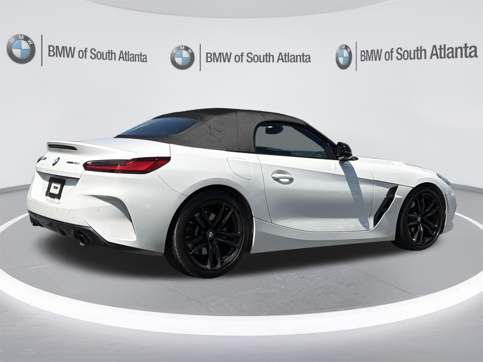Used 2024 Alpine White BMW sDrive30i image 22