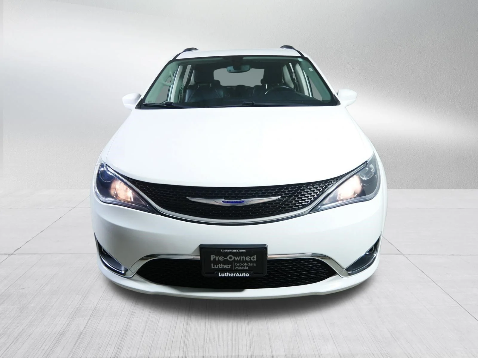 Used 2020 Chrysler Pacifica Touring L with VIN 2C4RC1BG4LR114155 for sale in Brooklyn Center, Minnesota