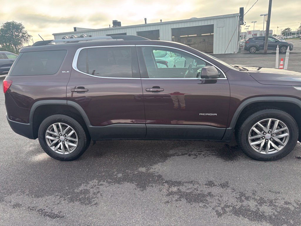 Used 2017 Black Cherry Metallic GMC SLE-2 image 7