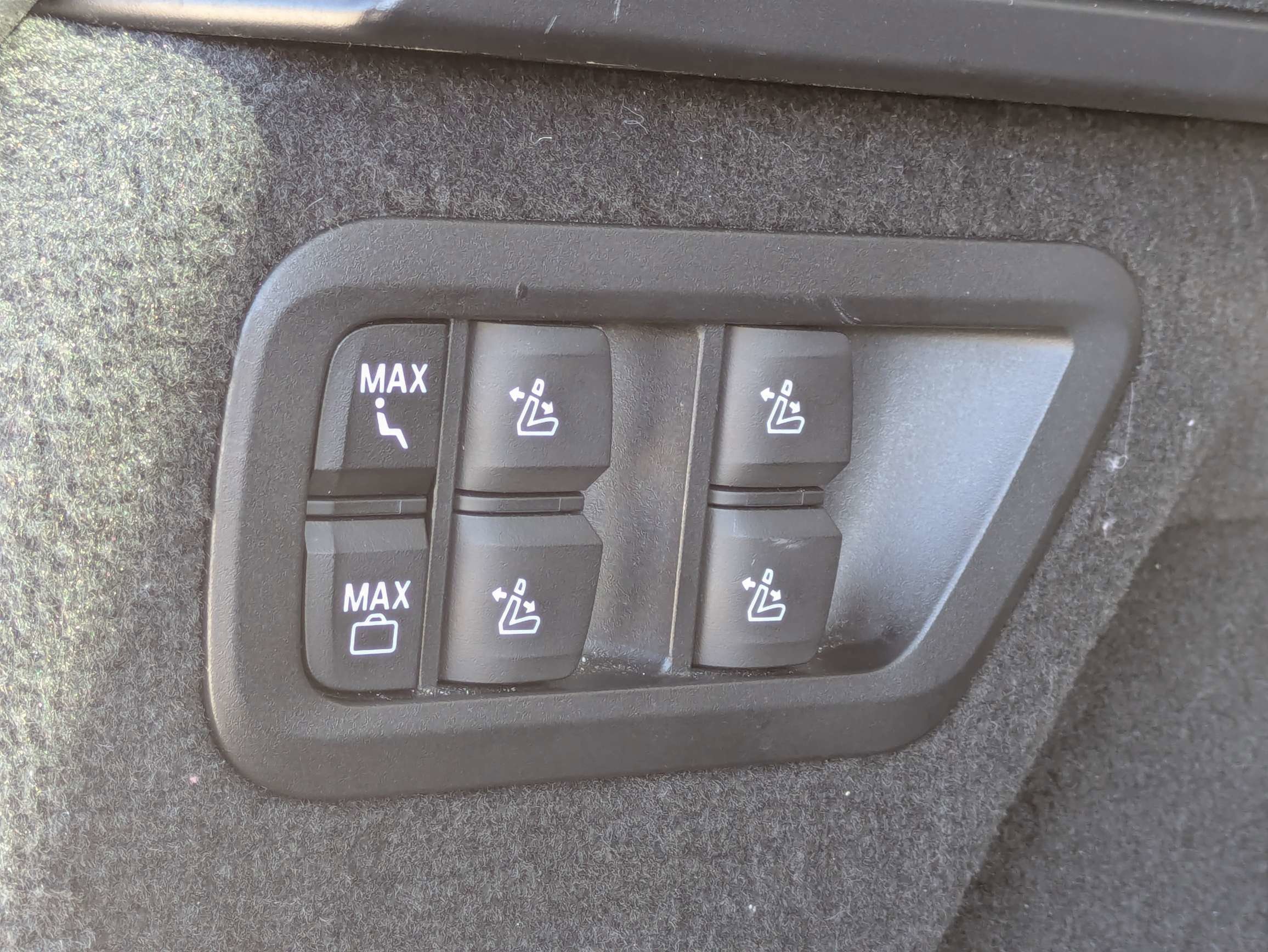 Used 2023 Black Sapphire Metallic BMW xDrive40i image 19