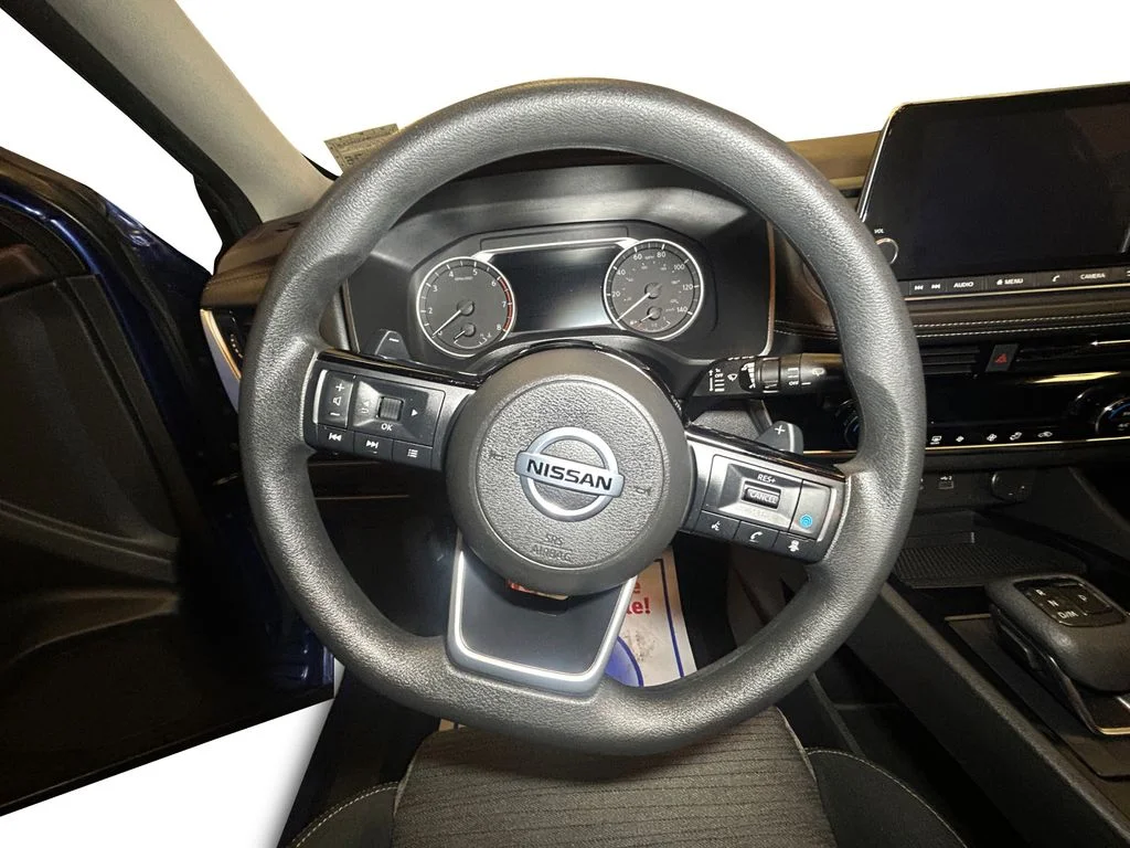 Used 2021 Caspian Blue Nissan SV image 13