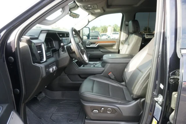 Used 2024  GMC Denali image 14