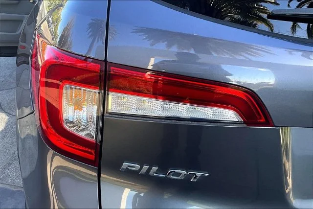 Used 2020  Honda LX image 30
