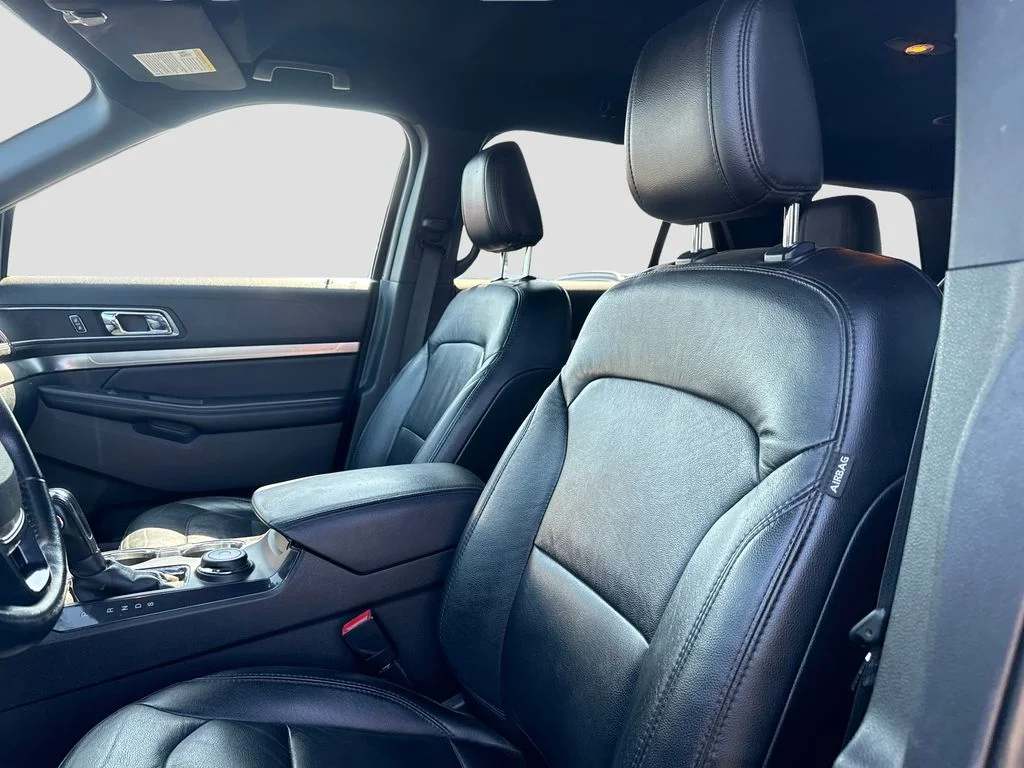 Used 2018 Red Ford XLT image 10