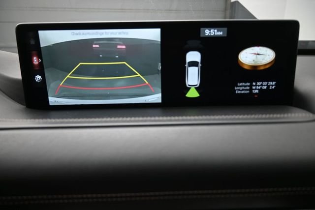 Used 2024 White Genesis 2.5T image 7