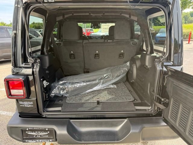 New 2026 Black Clear-Coat Exterior Paint Jeep 85th Anniversary Edition image 23