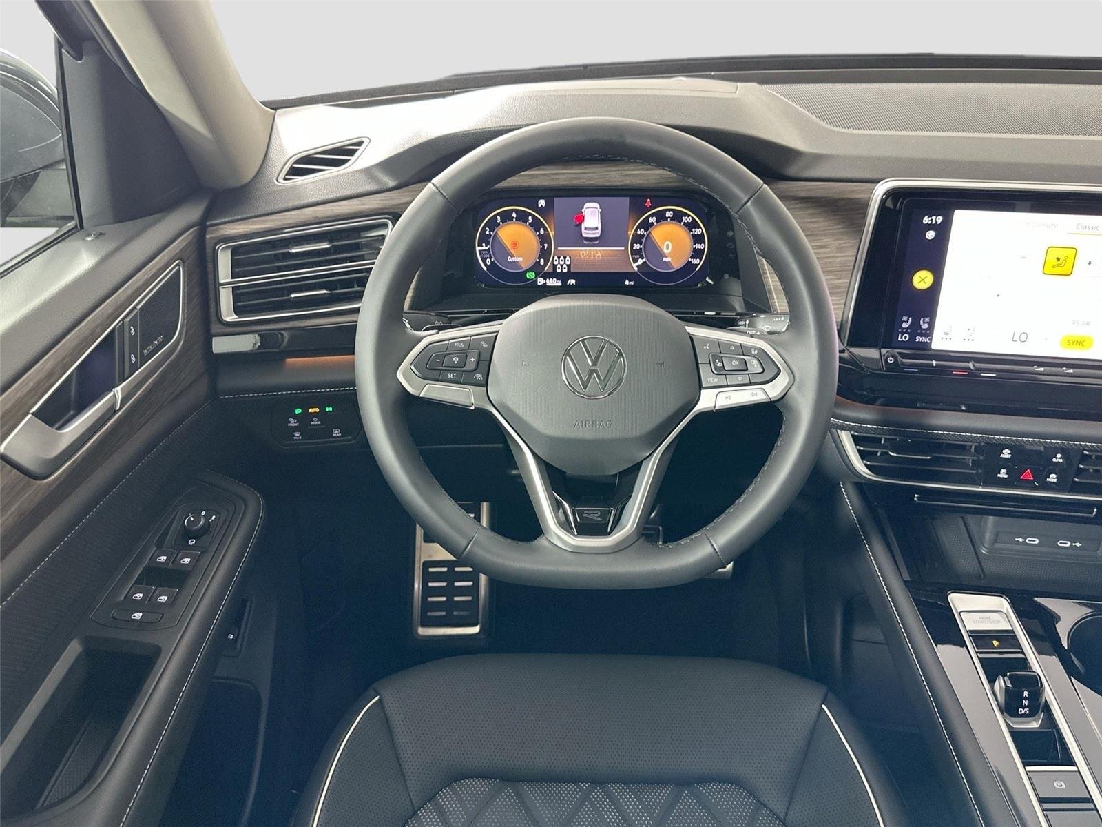 New 2026  Volkswagen 2.0T SEL Premium R-Line image 22