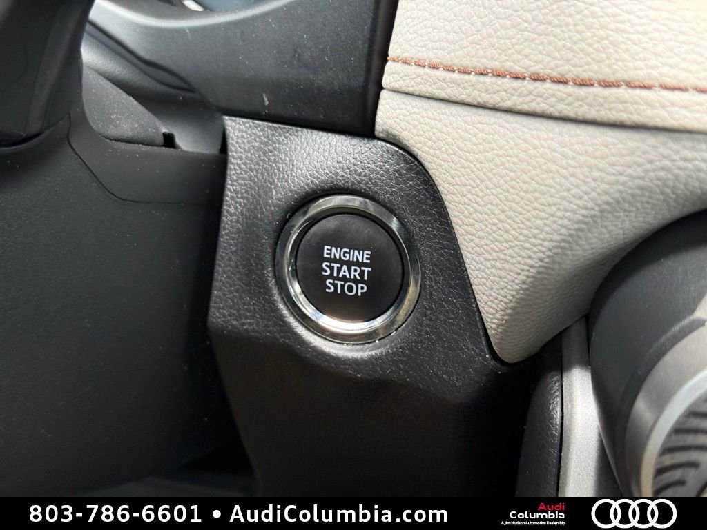 Used 2025 Beige Toyota XLE Premium image 31