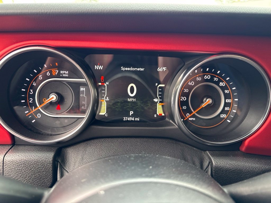 Used 2020 Red Jeep Rubicon image 27