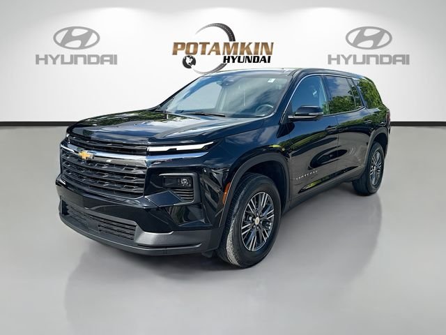 2024 Chevrolet Traverse FWD LS's photo