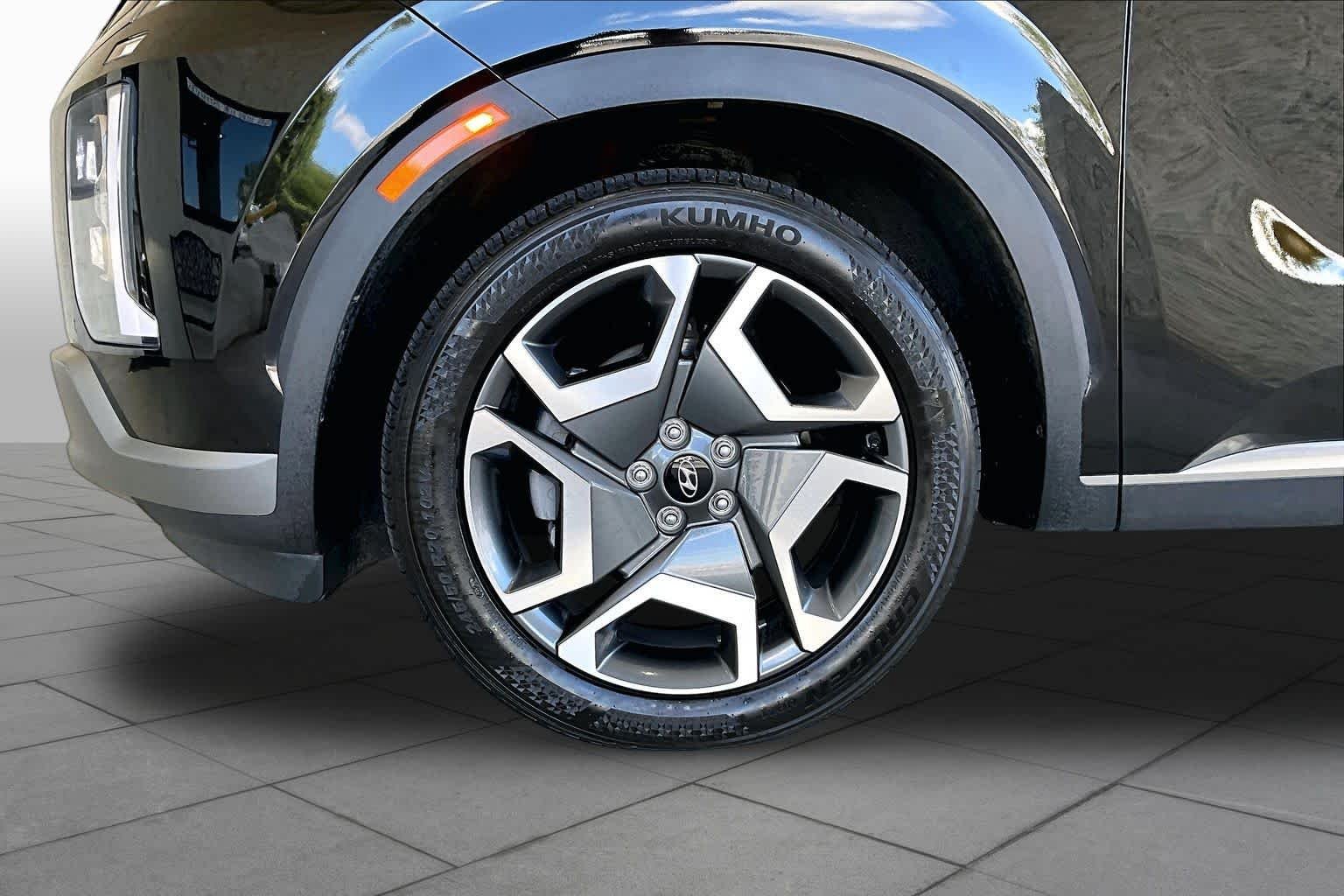 Certified Used 2023 Abyss Black Pearl Hyundai Limited image 10