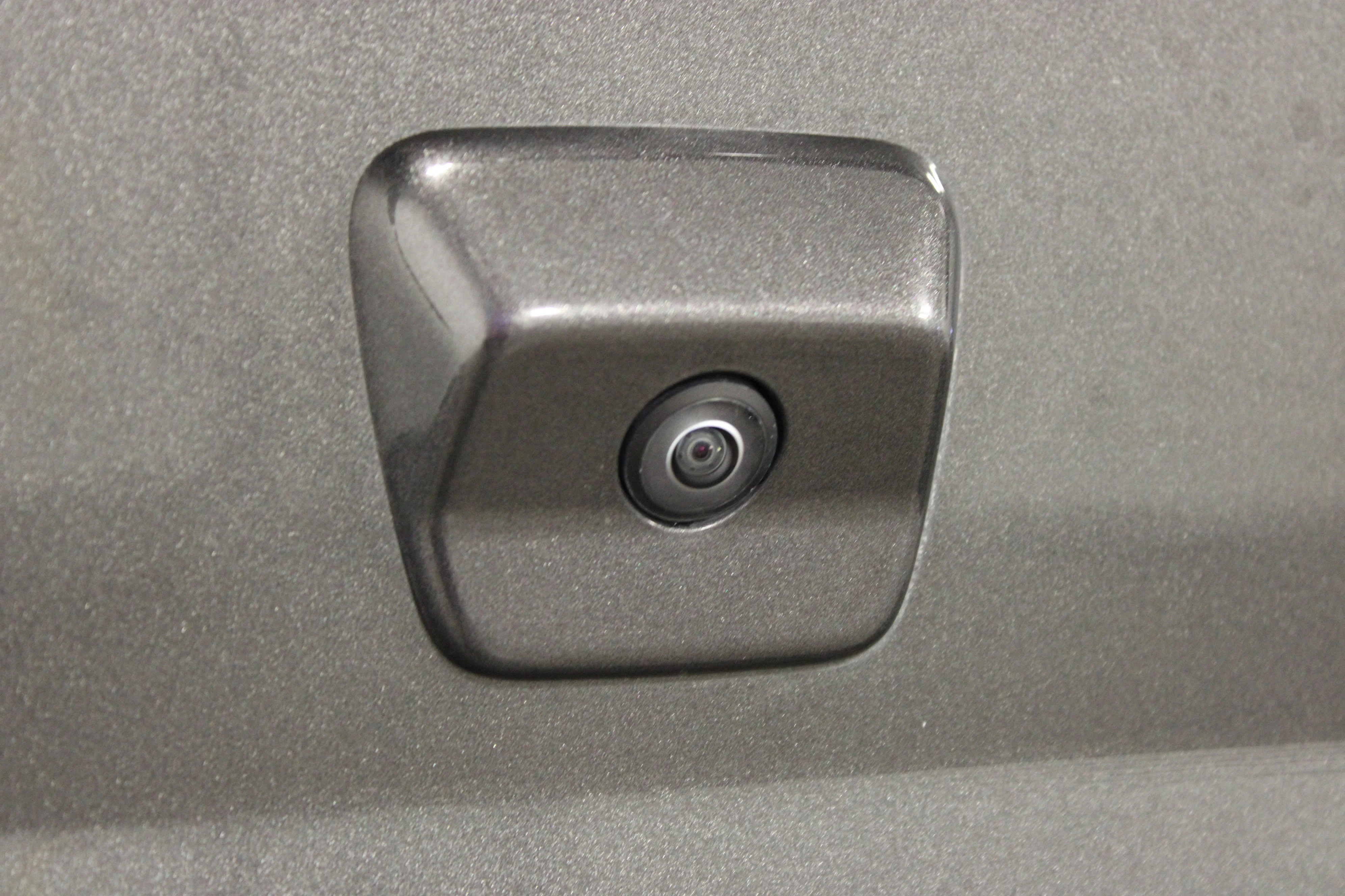 Used 2022 Granite Crystal Metallic Clearcoat Jeep Sport image 15