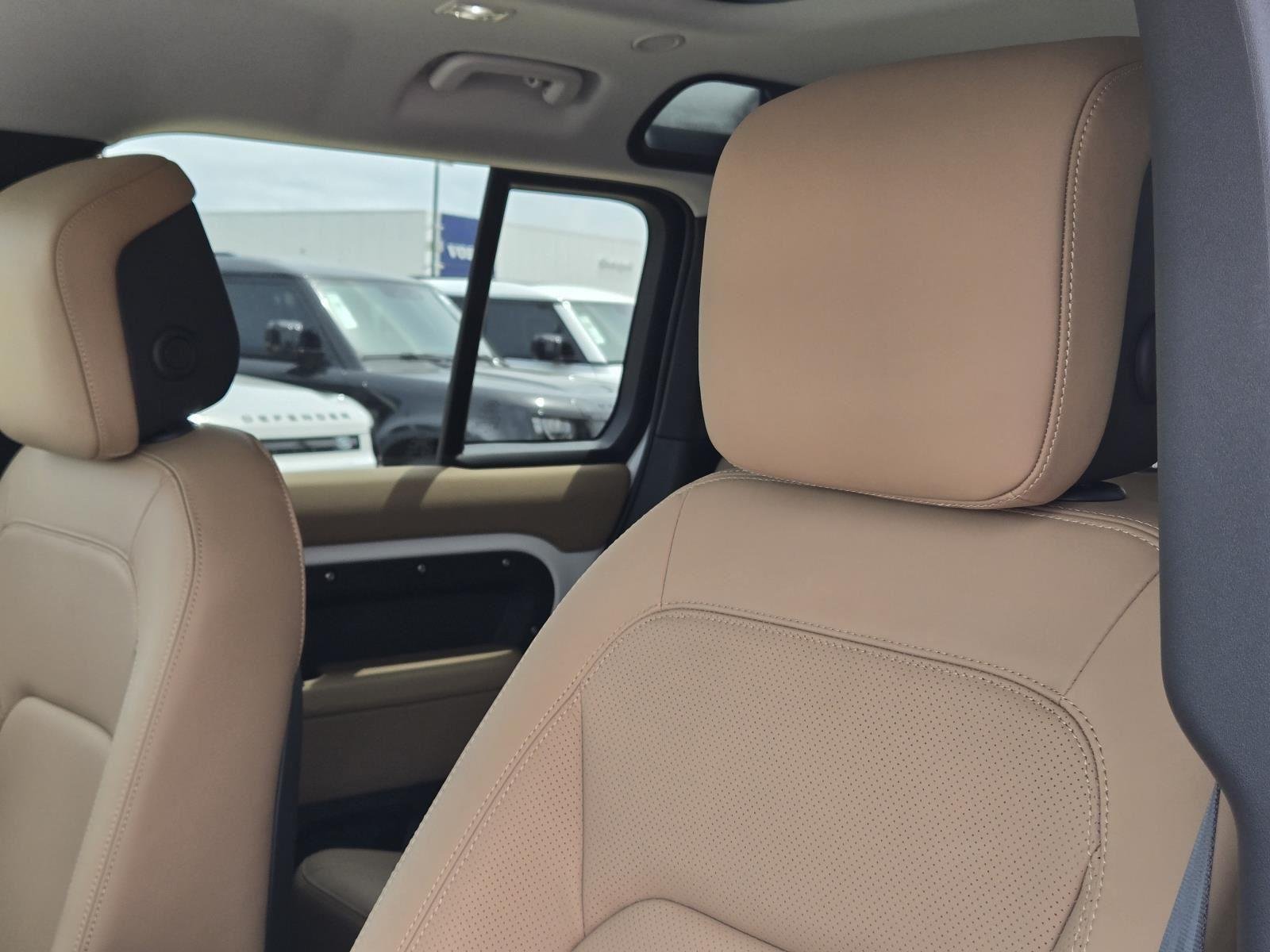 New 2026 Fuji White Land Rover S image 28
