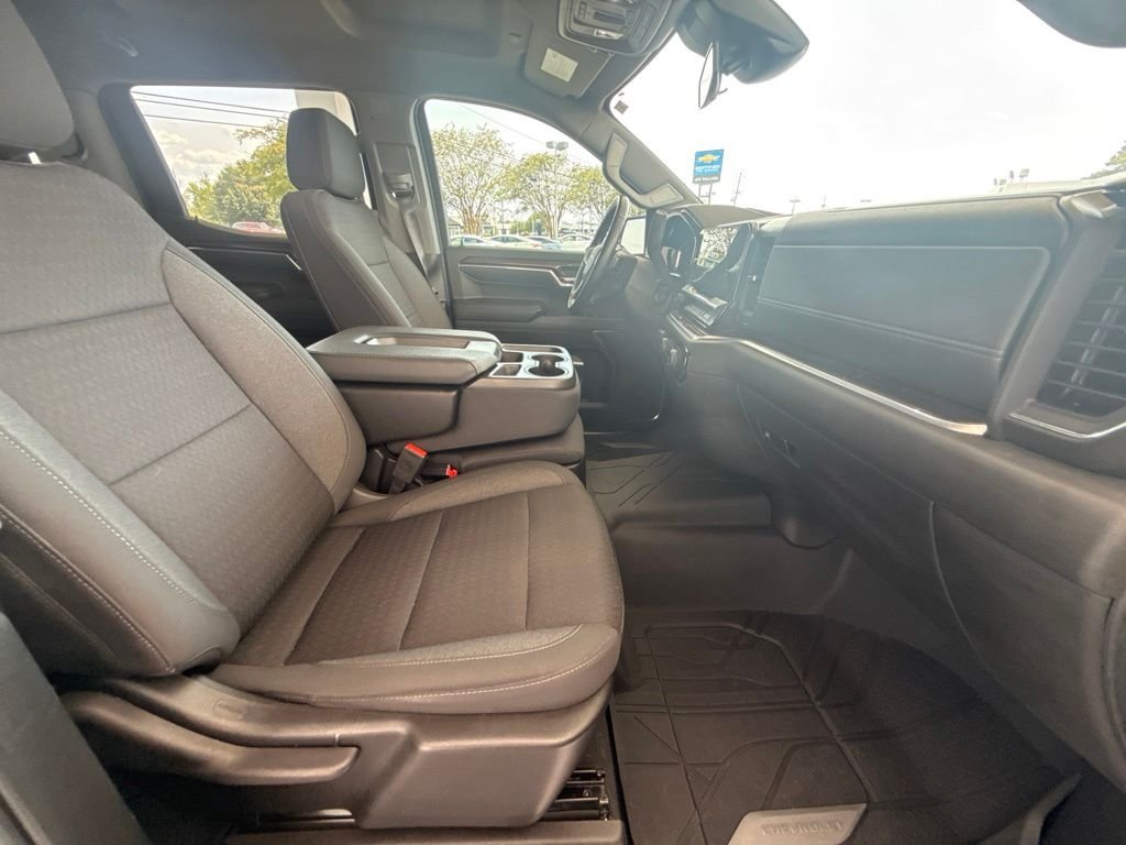 Used 2023 Gray Chevrolet LT image 35