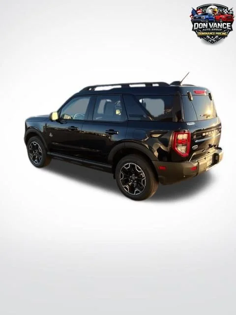 New 2025 Shadow Black Ford Outer Banks® image 3
