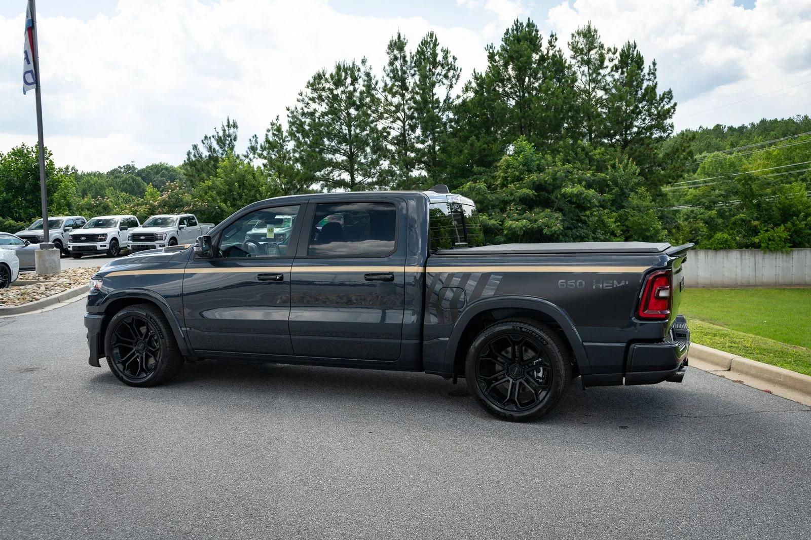 New 2026 Forged Blue Metallic Exterior Paint RAM Big Horn/Lone Star image 21