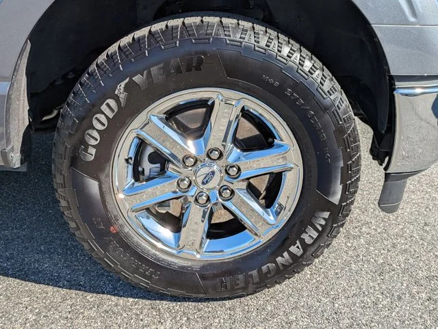 Certified Used 2025 Carbonized Gray Metallic Ford XLT image 11