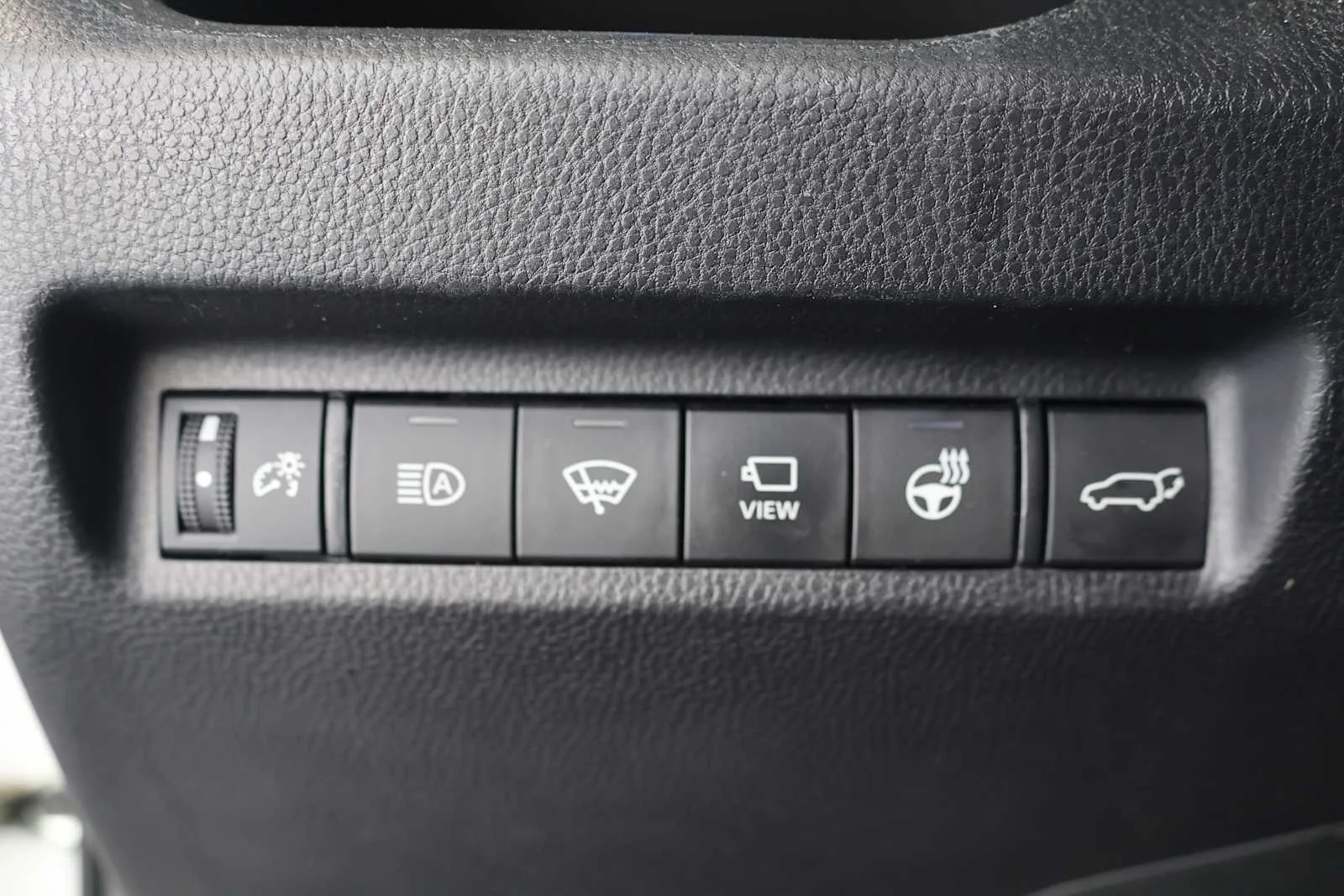 Used 2022 Blizzard Pearl/Midnight Black Metallic Toyota Hybrid XSE image 20