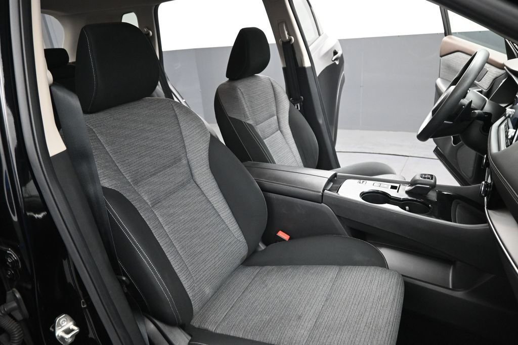 Used 2022 Black Nissan SV image 30