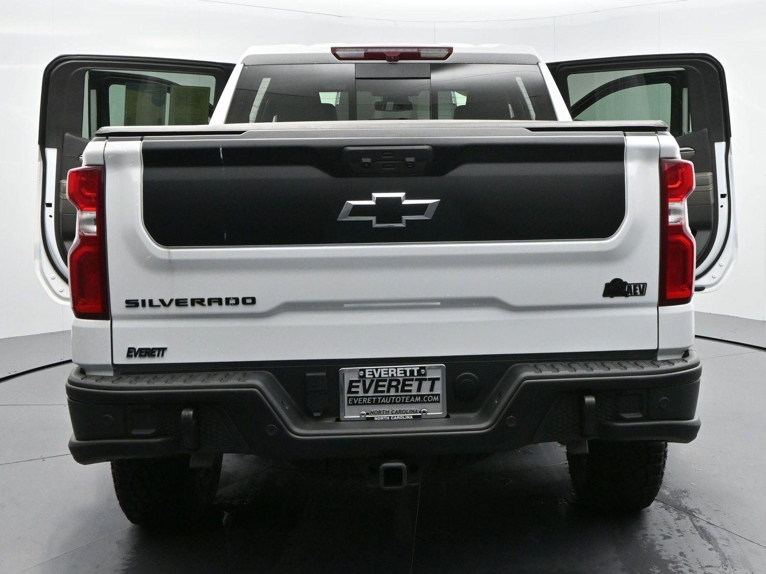 Used 2024 Summit White Chevrolet ZR2 image 44