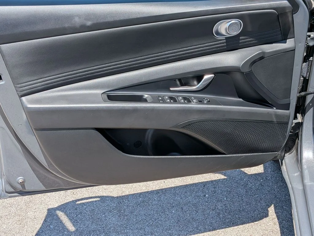 Used 2024 Gray Hyundai SEL image 12