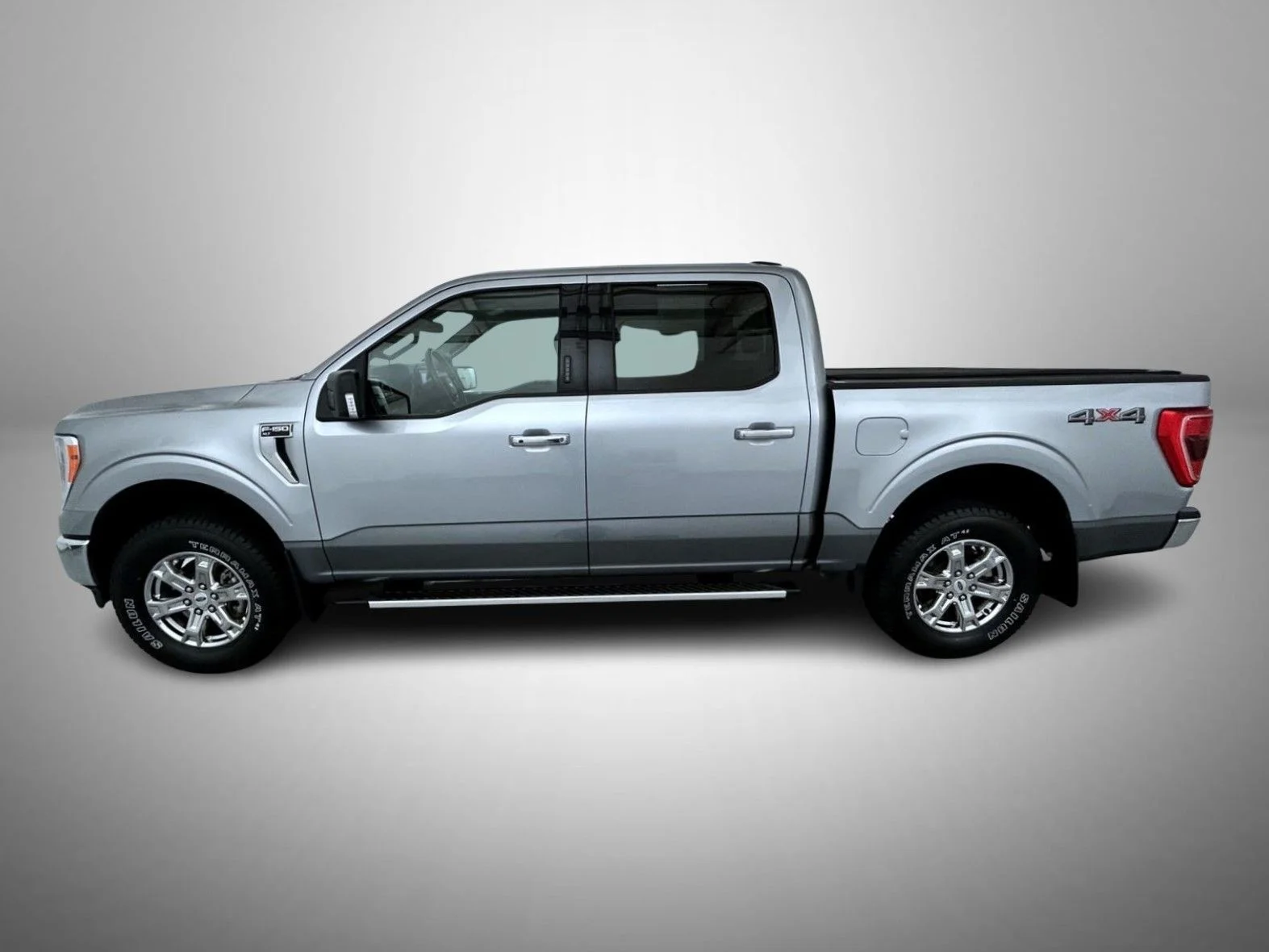 Used 2022 Silver Ford XLT image 8