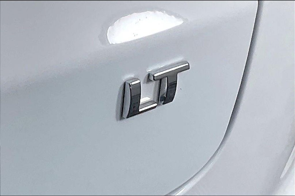 Used 2023 White Chevrolet LT image 21