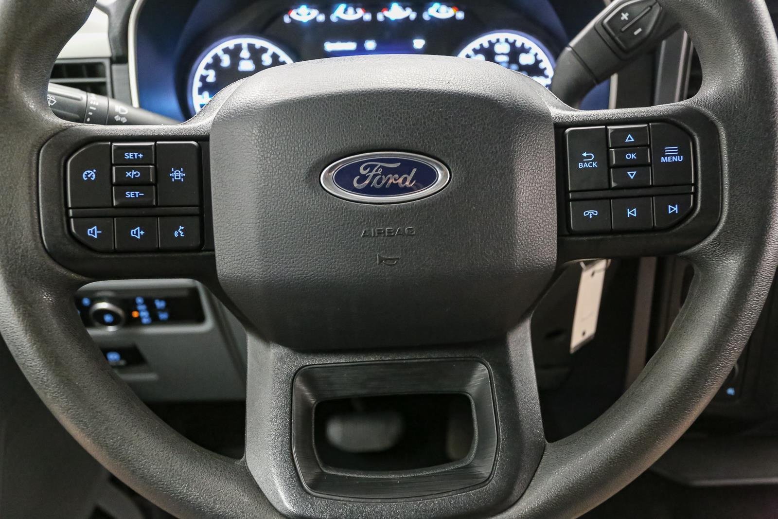 Used 2023 Oxford White FORD XL image 30