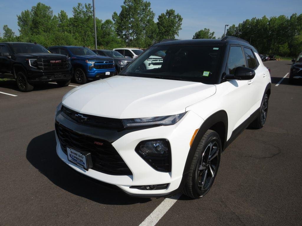 Used 2022 Summit White Chevrolet RS image 13