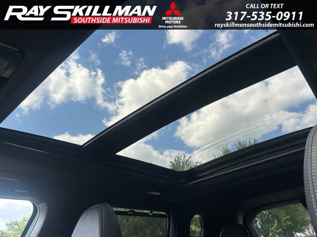 New 2026 White Diamond/Black Roof Mitsubishi Black Edition image 27