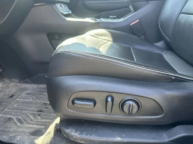Used 2020 Silver GMC Denali image 18