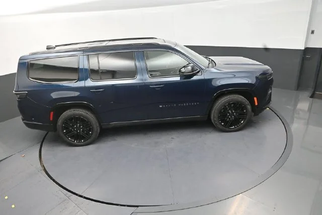 New 2026 Fathom Blue Pearl-Coat Exterior Paint Jeep Limited Reserve image 17