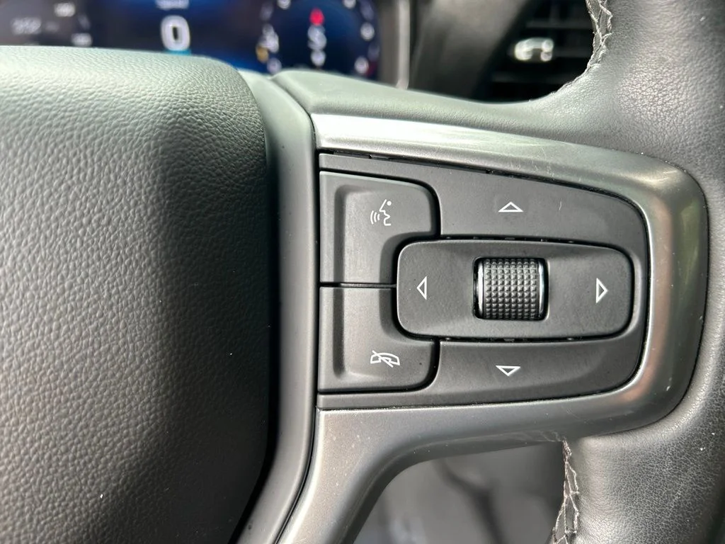 Used 2025 Red Chevrolet LT Trail Boss image 18
