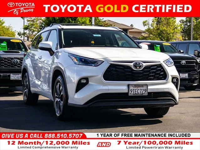 2025 Toyota Highlander XLE FWD's photo