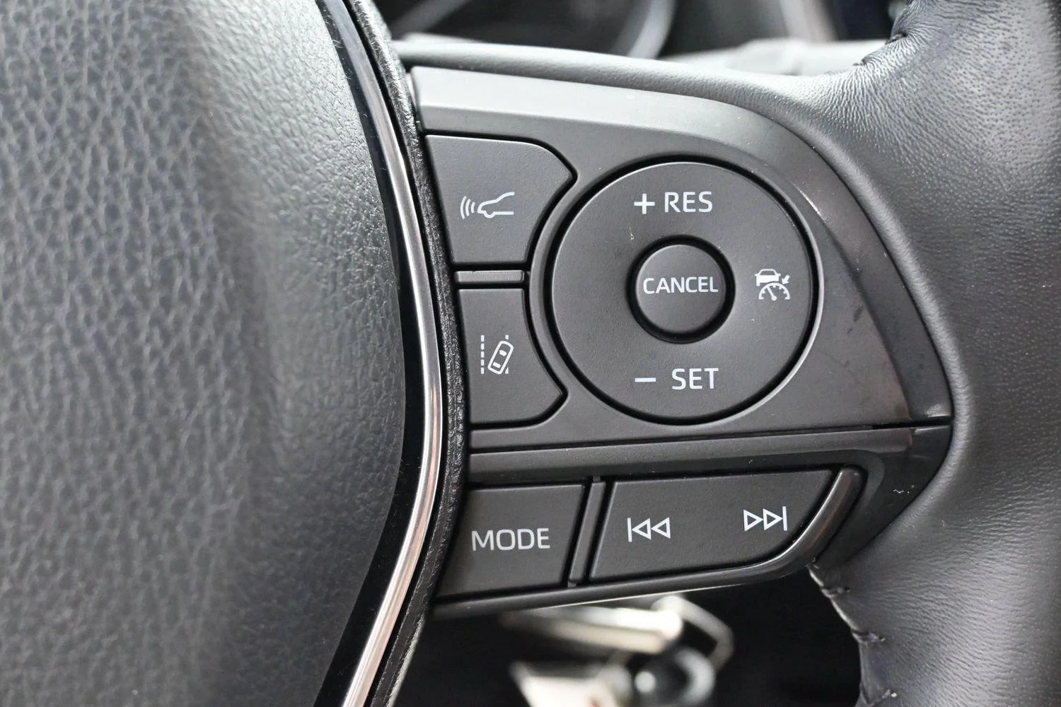 Used 2020 Celestial Silver Metallic Toyota SE image 18